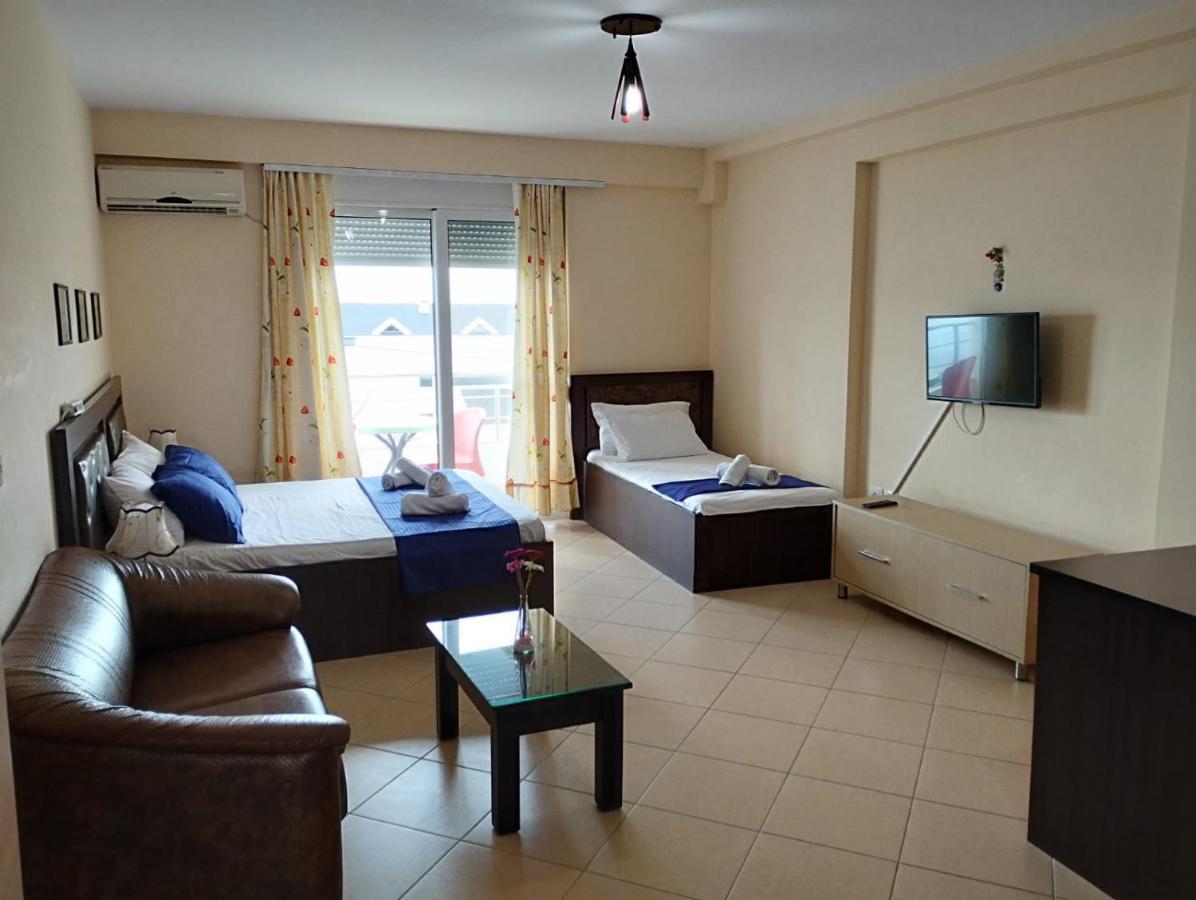 סרנדה Summer Life Apartments מראה חיצוני תמונה